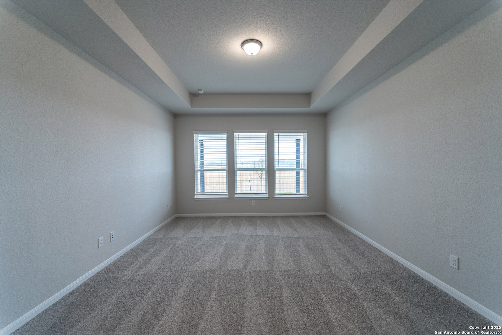 154 Ednie Lane Mico TX 78066