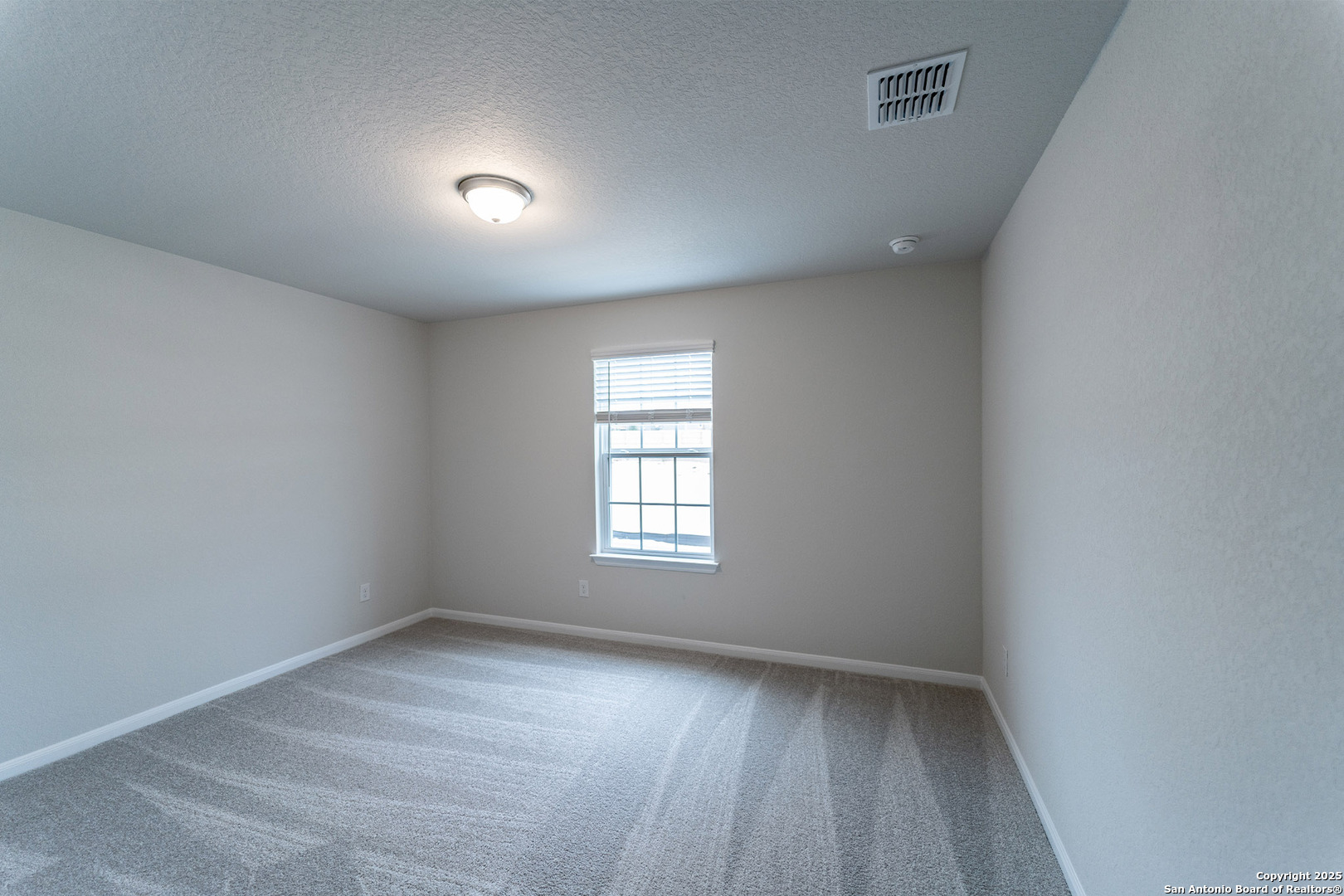 154 Ednie Lane Mico TX 78066