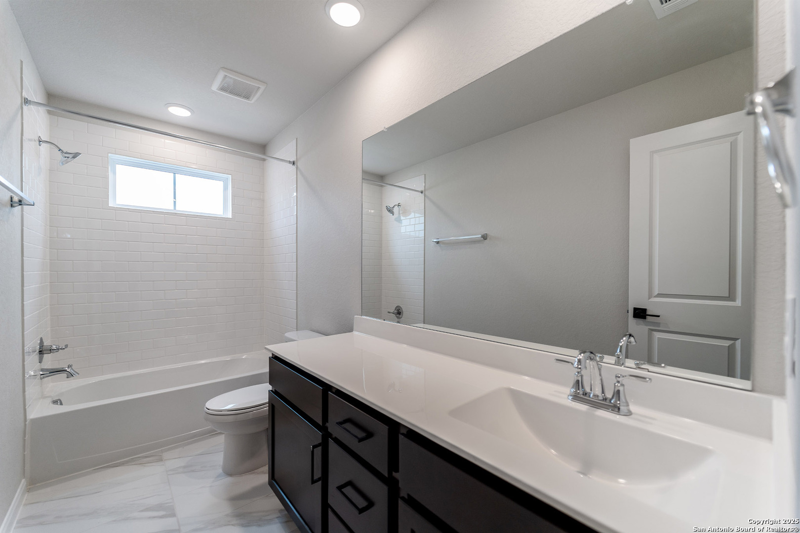 154 Ednie Lane Mico TX 78066