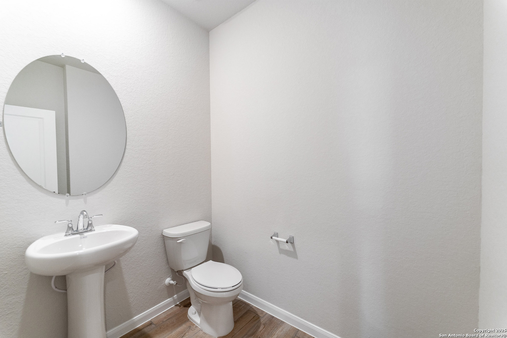 154 Ednie Lane Mico TX 78066
