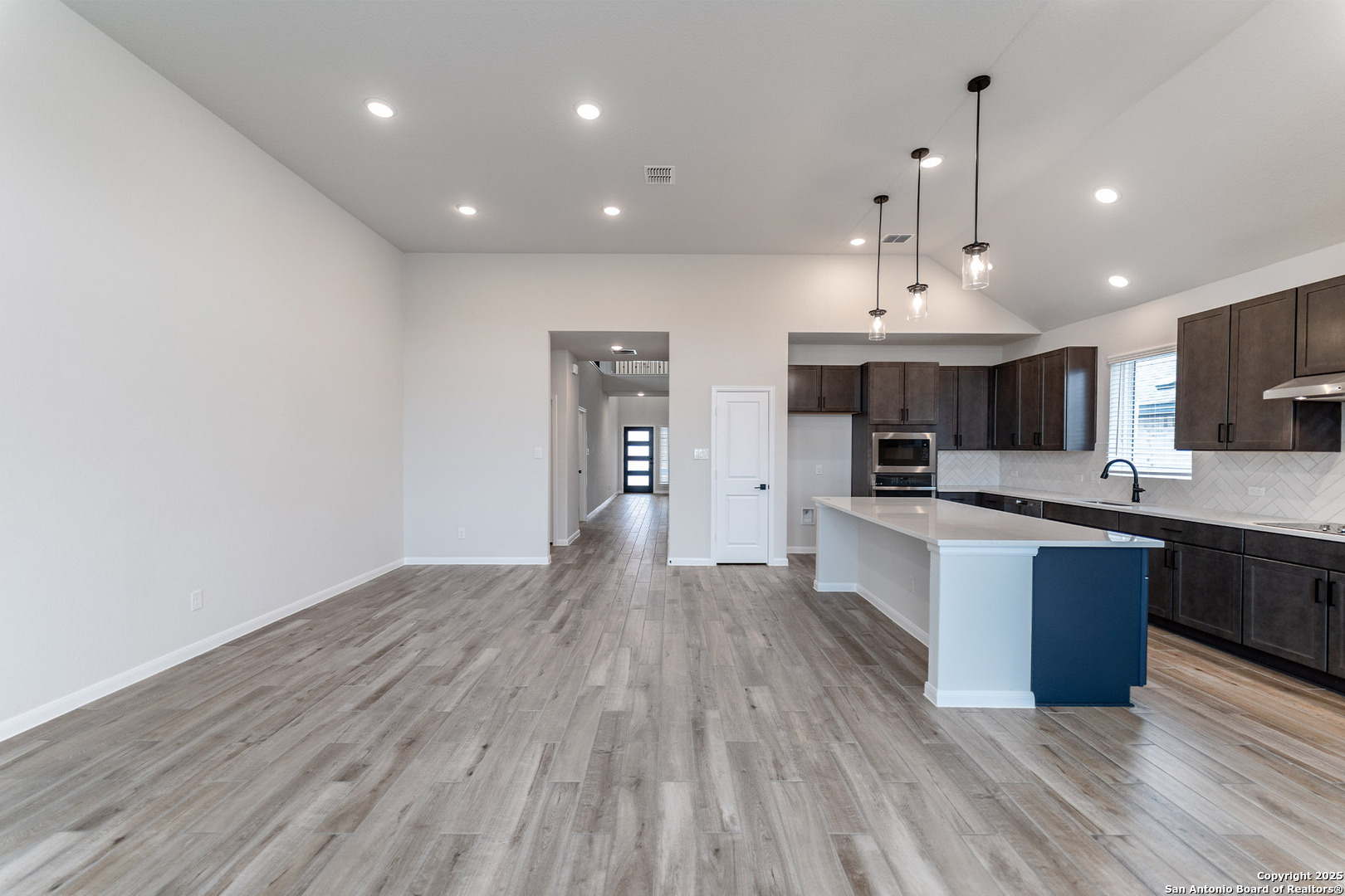 154 Ednie Lane Mico TX 78066
