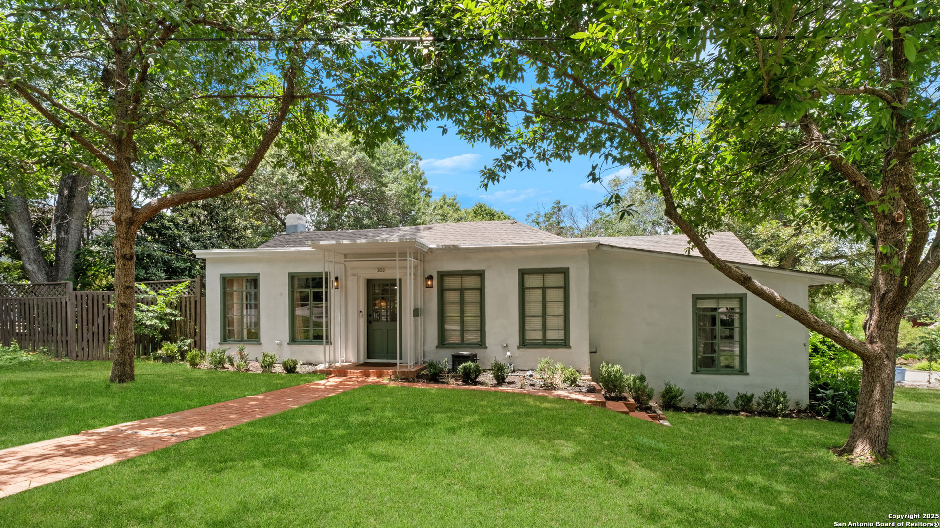 303 Harrison Alamo Heights TX 78209