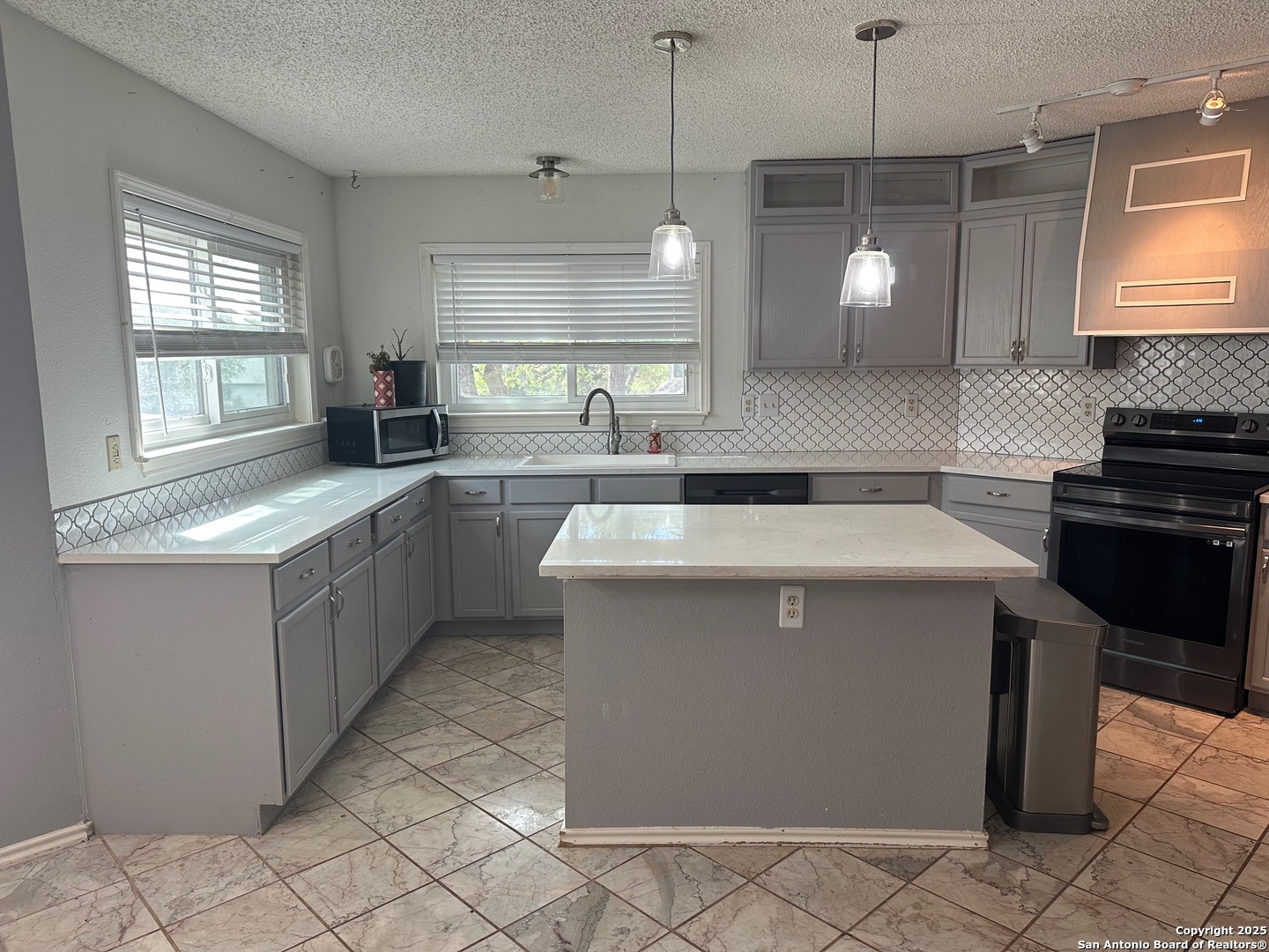 15847 Pleasant Well San Antonio TX 78247