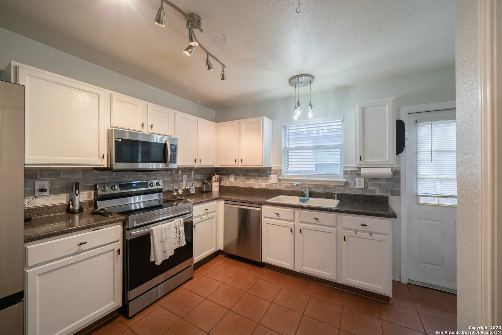 10623 Shaenmeadow San Antonio TX 78254