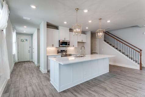 16011 Babcock Road #4 San Antonio TX 78255