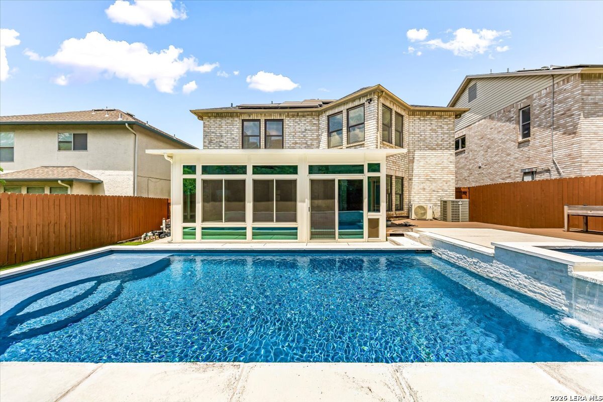 8502 Park Olympia Universal City TX 78148