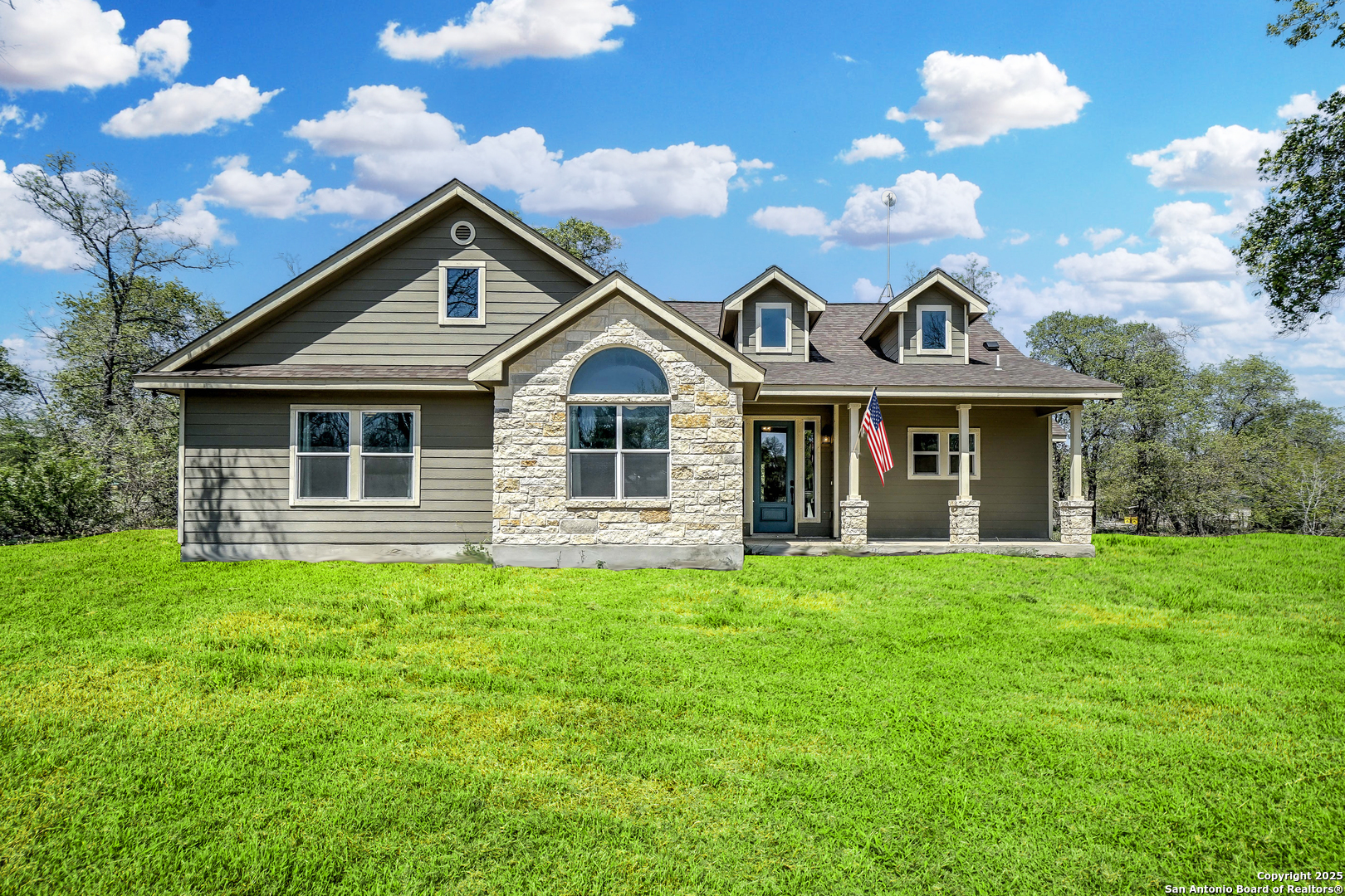 269 County Road 6864 Natalia TX 78059