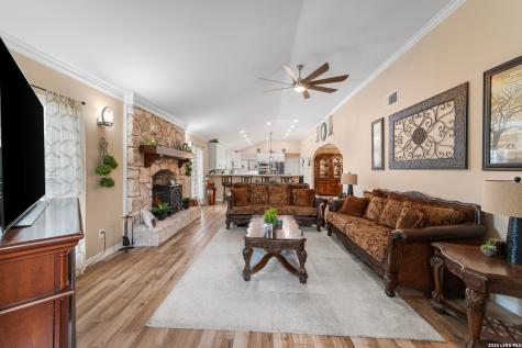 101 Hunters Glen San Marcos TX 78666