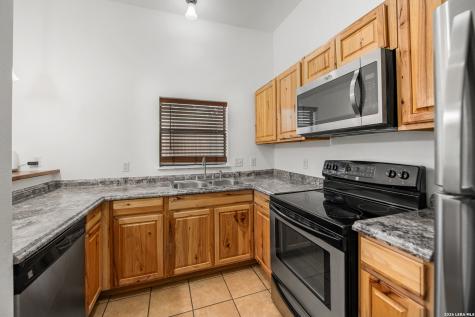 101 Hunters Glen San Marcos TX 78666