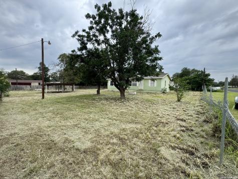395 Autumn Lane Poteet TX 78065