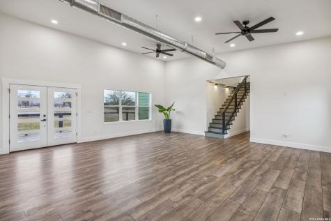 300 County Road 5781 Castroville TX 78009