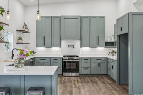300 County Road 5781 Castroville TX 78009