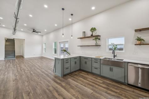 300 County Road 5781 Castroville TX 78009