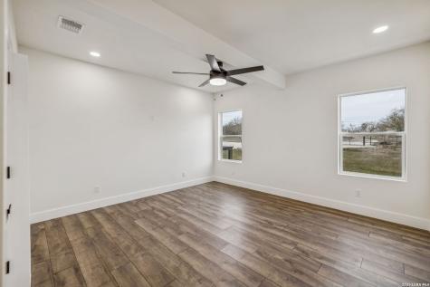 300 County Road 5781 Castroville TX 78009