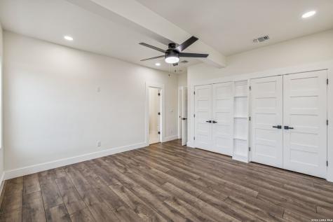 300 County Road 5781 Castroville TX 78009