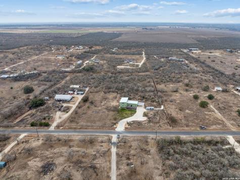 300 County Road 5781 Castroville TX 78009