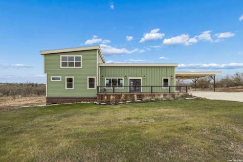 300 County Road 5781 Castroville TX 78009