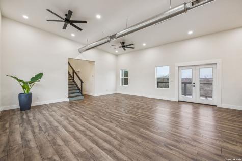 300 County Road 5781 Castroville TX 78009