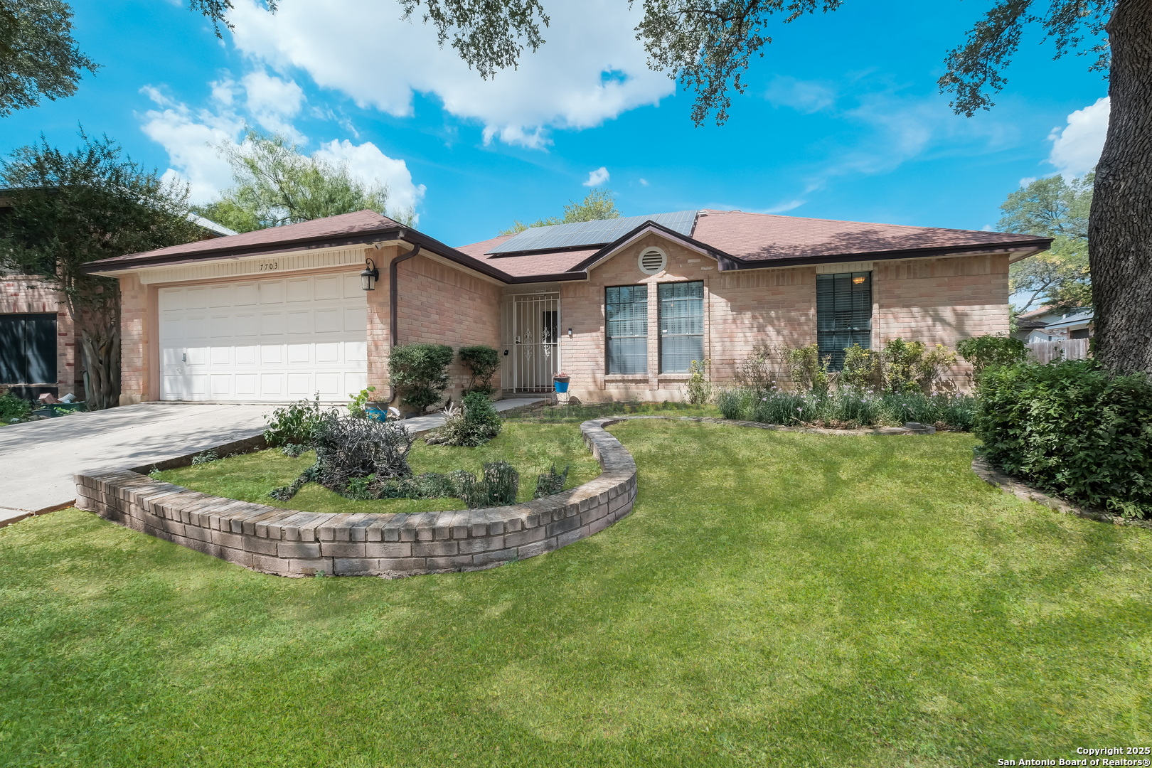 7703 Forest Fern Live Oak TX 78233
