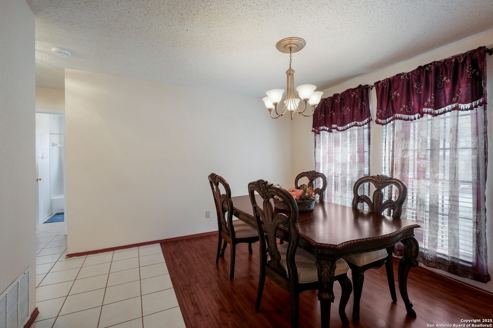 7703 Forest Fern Live Oak TX 78233