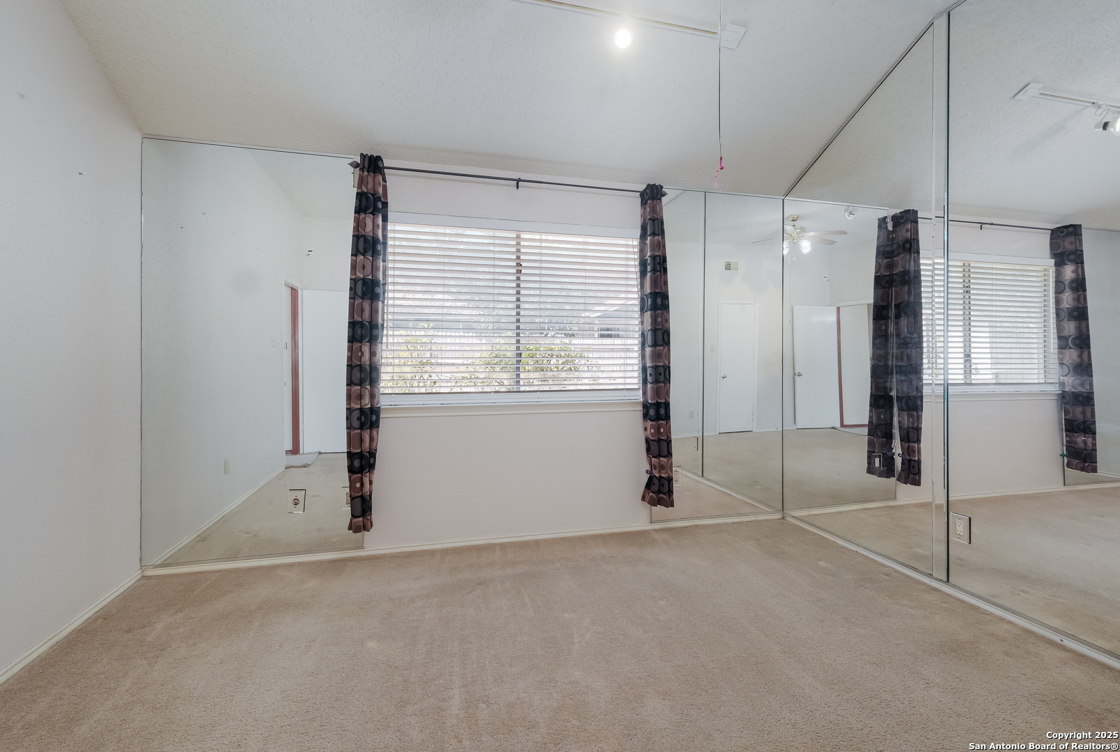 7703 Forest Fern Live Oak TX 78233