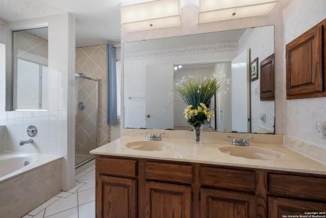 7703 Forest Fern Live Oak TX 78233