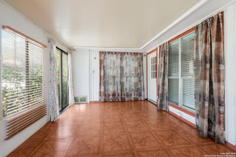 7703 Forest Fern Live Oak TX 78233