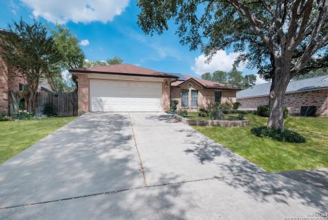 7703 Forest Fern Live Oak TX 78233