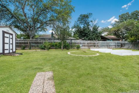 7703 Forest Fern Live Oak TX 78233