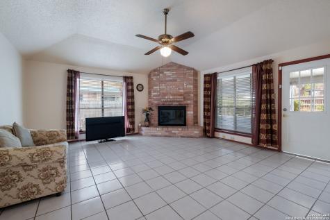 7703 Forest Fern Live Oak TX 78233