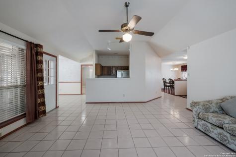 7703 Forest Fern Live Oak TX 78233