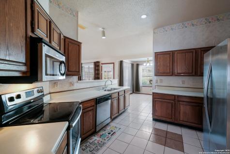 7703 Forest Fern Live Oak TX 78233