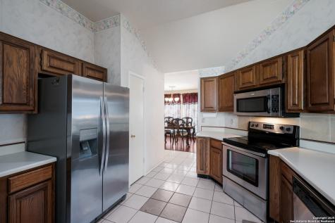 7703 Forest Fern Live Oak TX 78233