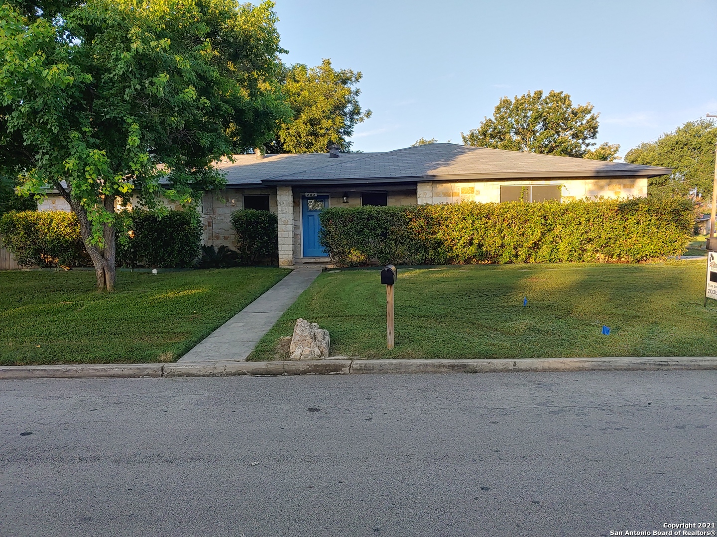 202 Eastley Drive San Antonio TX 78217
