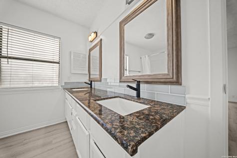 3364 Butterleigh San Antonio TX 78247