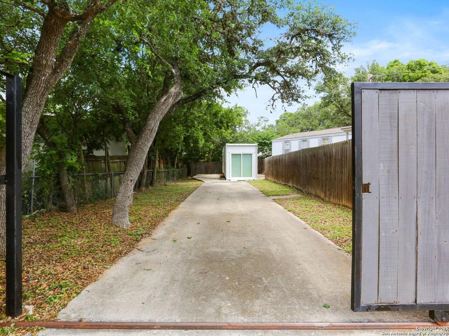 25211 Aue San Antonio TX 78257
