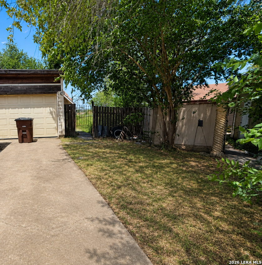 8450 Dixon Ridge Drive San Antonio TX 78239