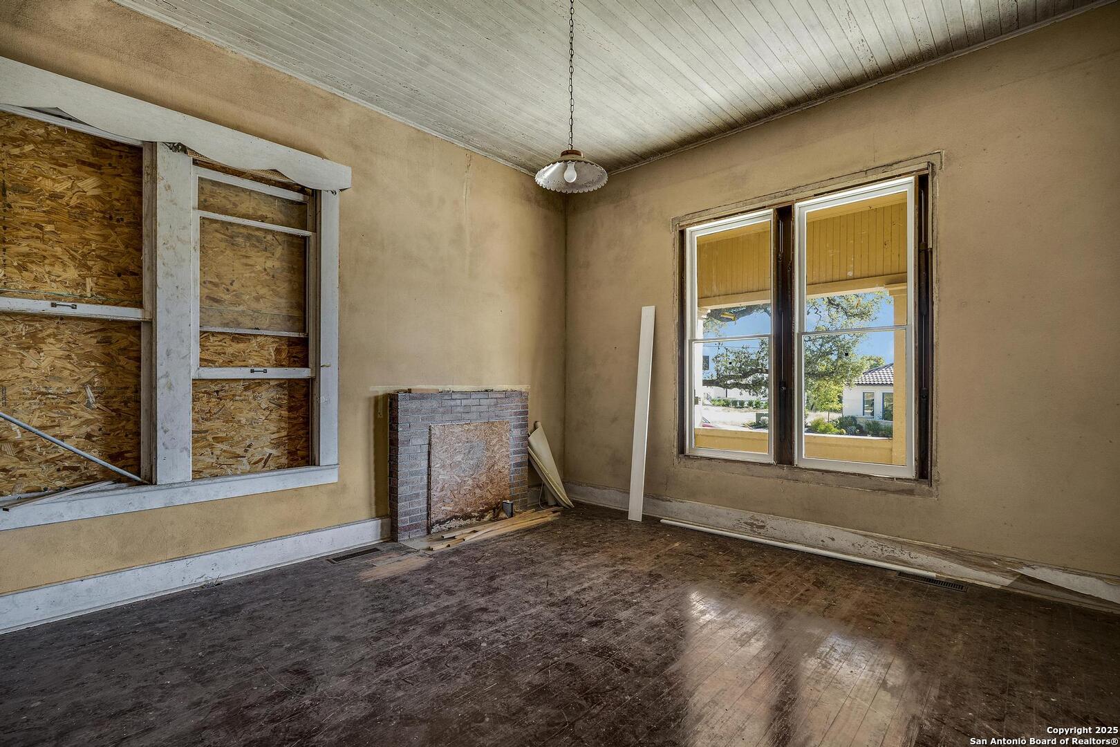 24626 Cliff Line San Antonio TX 78257