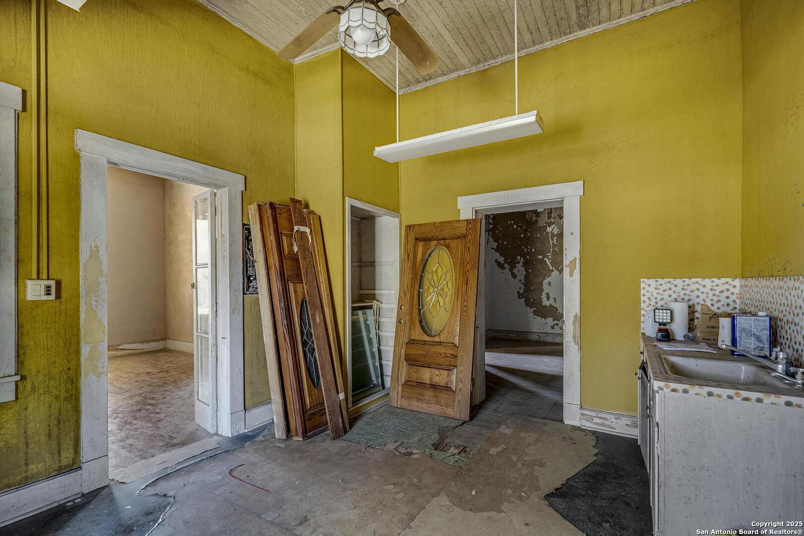24626 Cliff Line San Antonio TX 78257