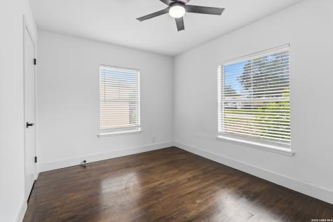 551 Radiance Avenue San Antonio TX 78218