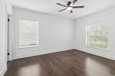551 Radiance Avenue San Antonio TX 78218