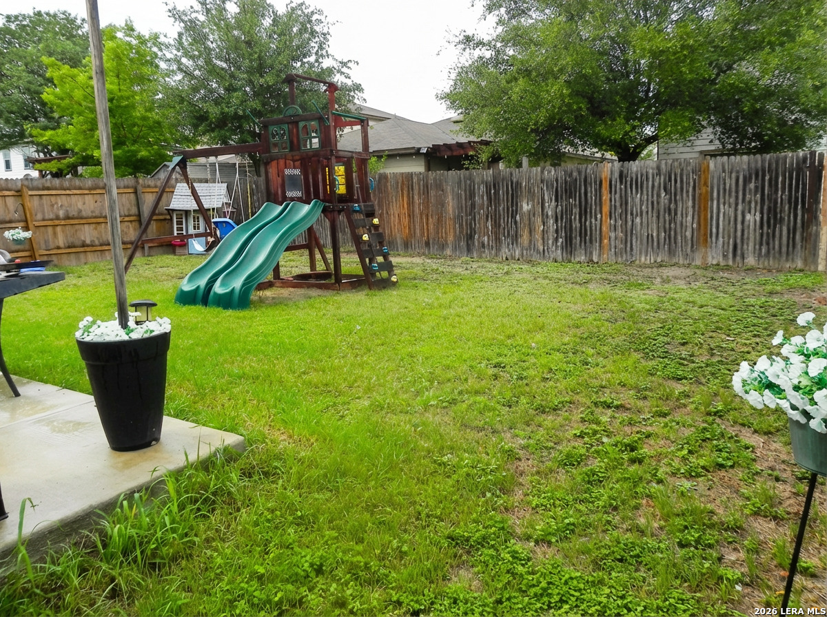 10211 Fossil Valley San Antonio TX 78245