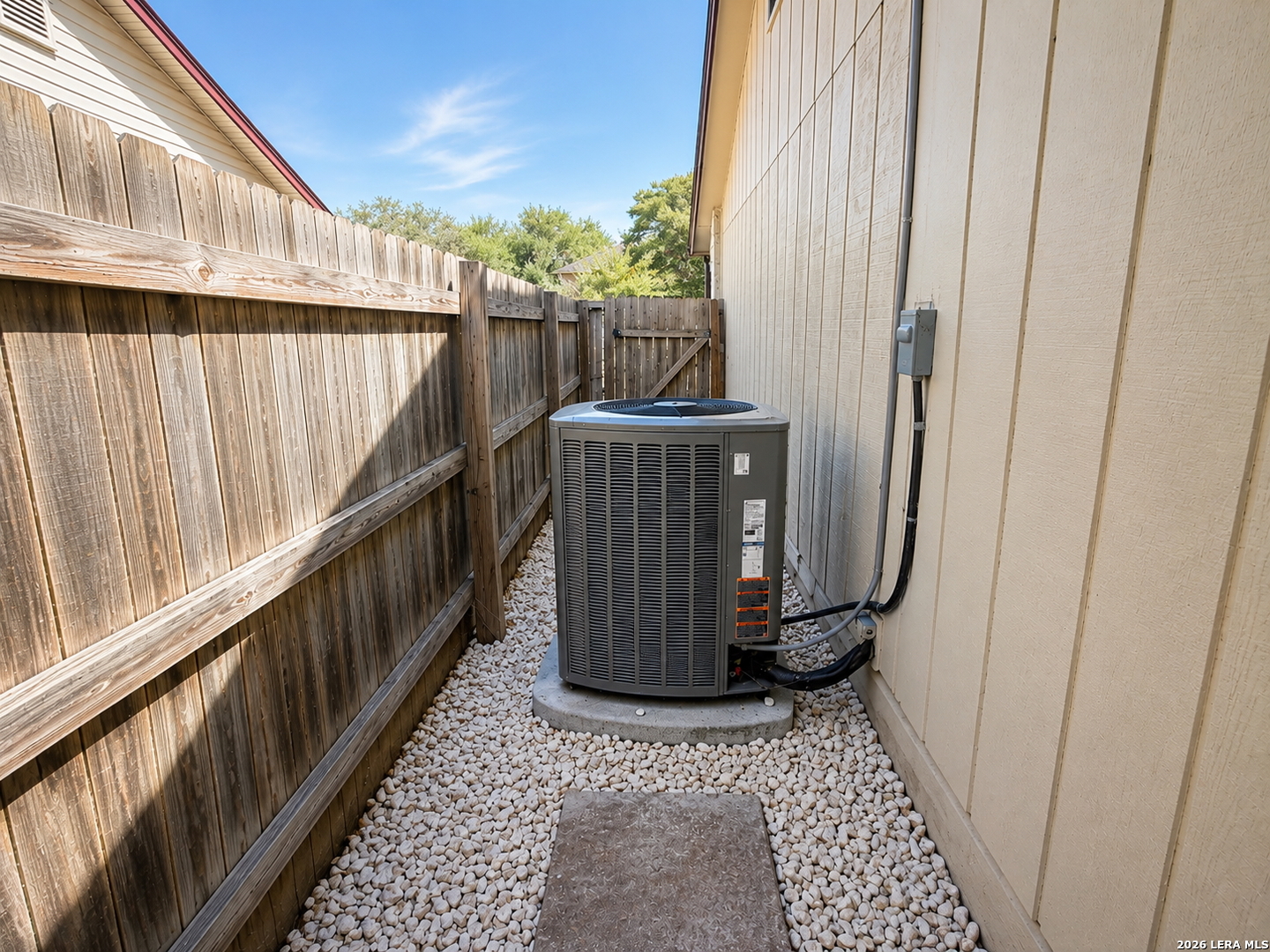 2119 Crested Walk San Antonio TX 78231