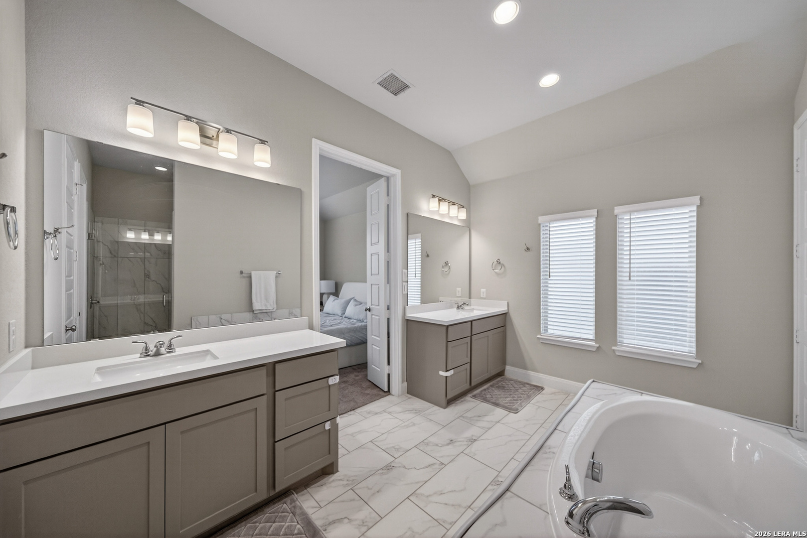 24013 Sidehill Lie San Antonio TX 78261