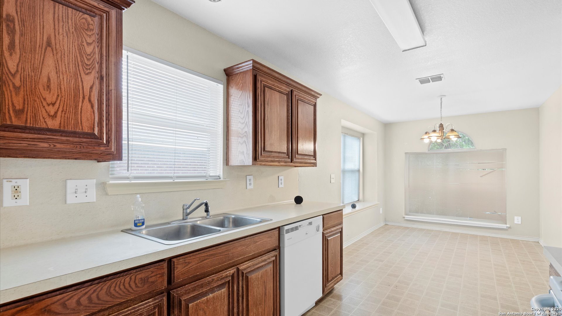 6430 Ithaca Falls San Antonio TX 78239