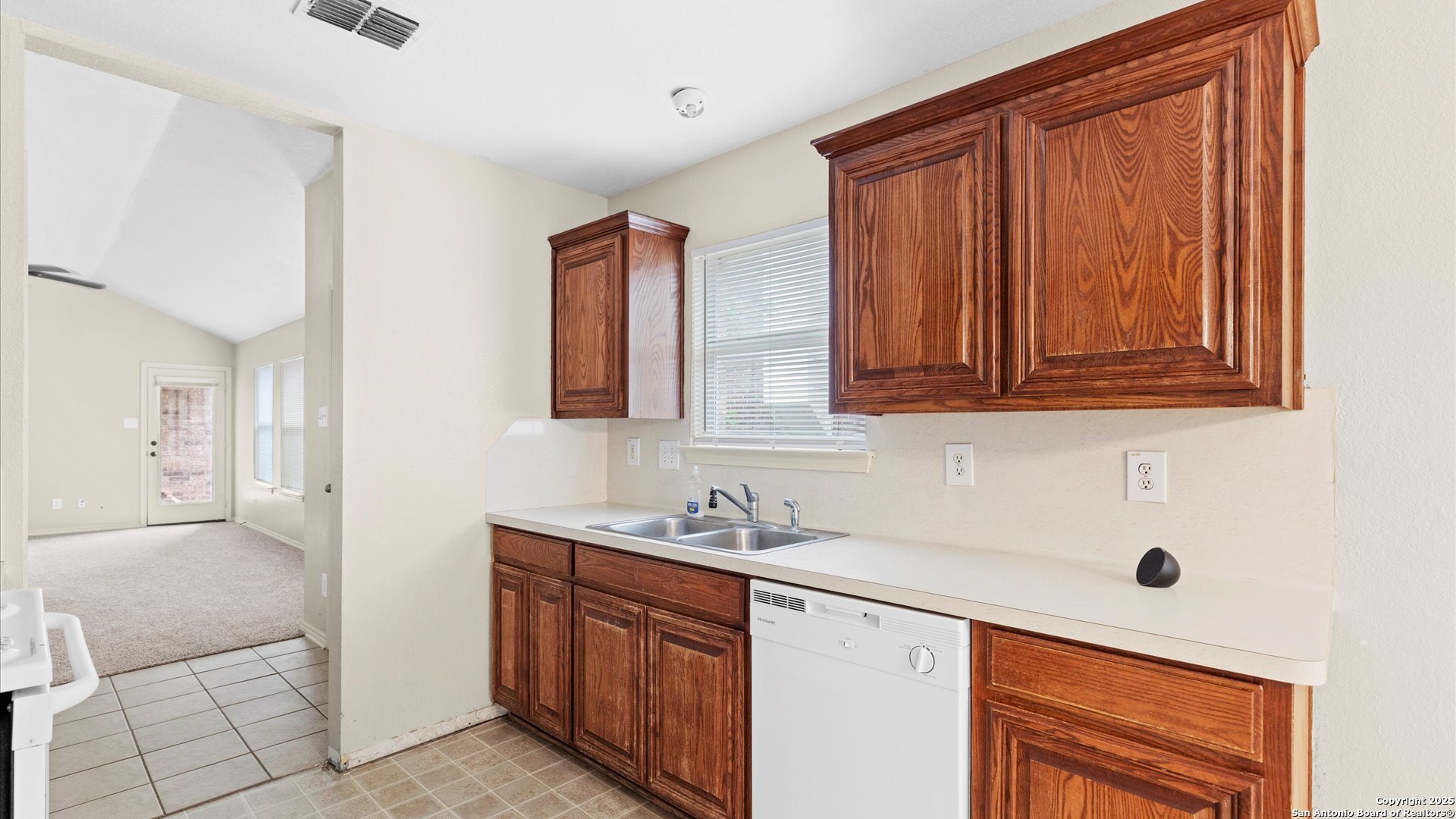 6430 Ithaca Falls San Antonio TX 78239