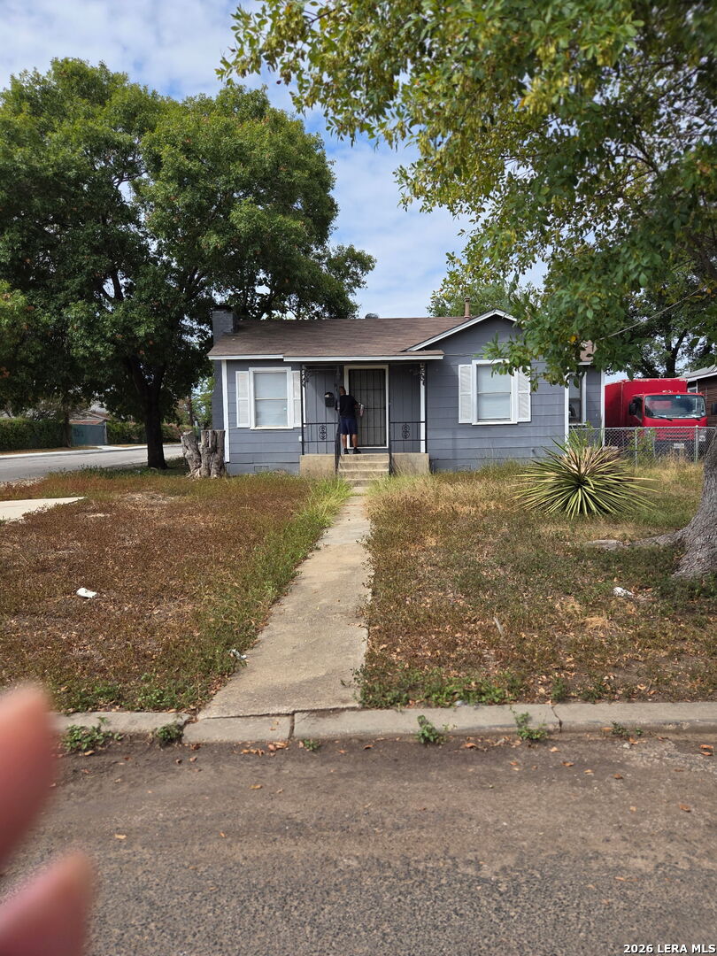 901 E Dullnig Court San Antonio TX 78223