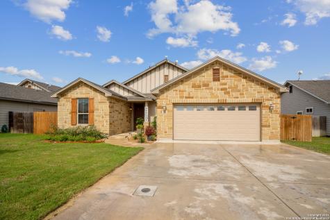 302 Valley Forge Pleasanton TX 78064