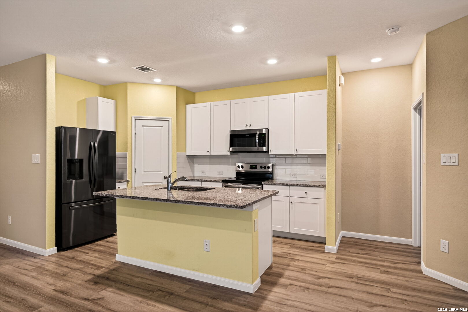 1921 Grey Wagtail New Braunfels TX 78130