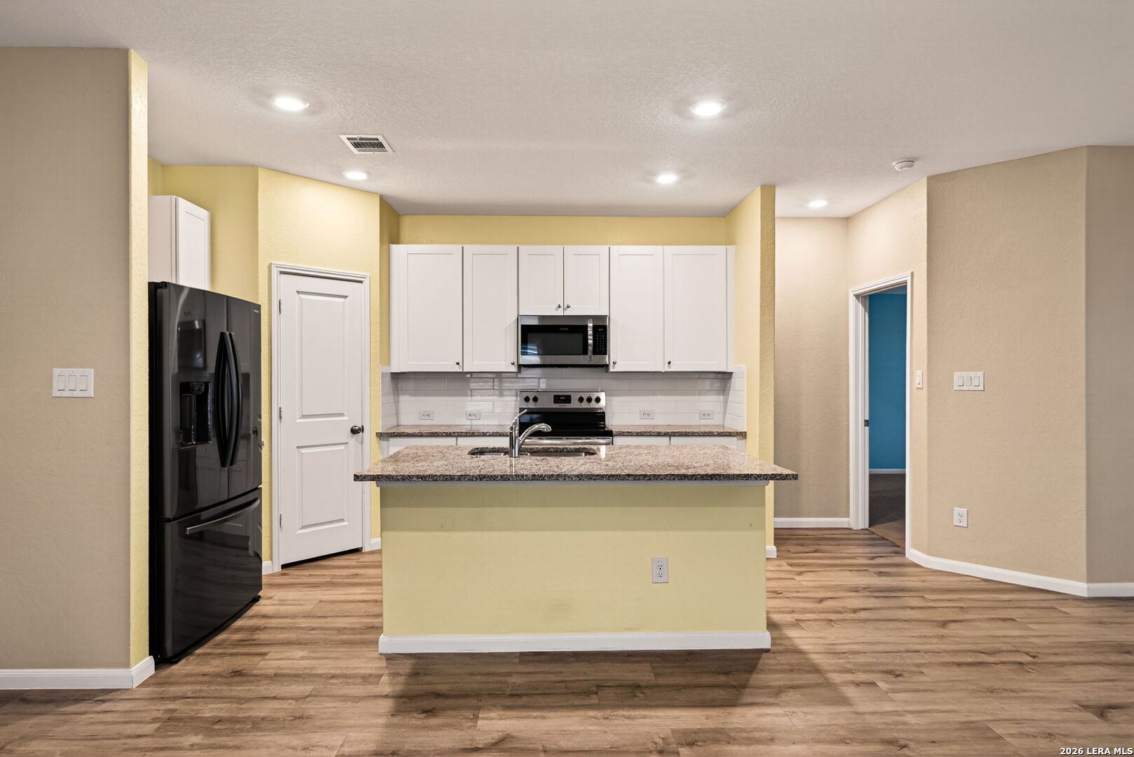 1921 Grey Wagtail New Braunfels TX 78130